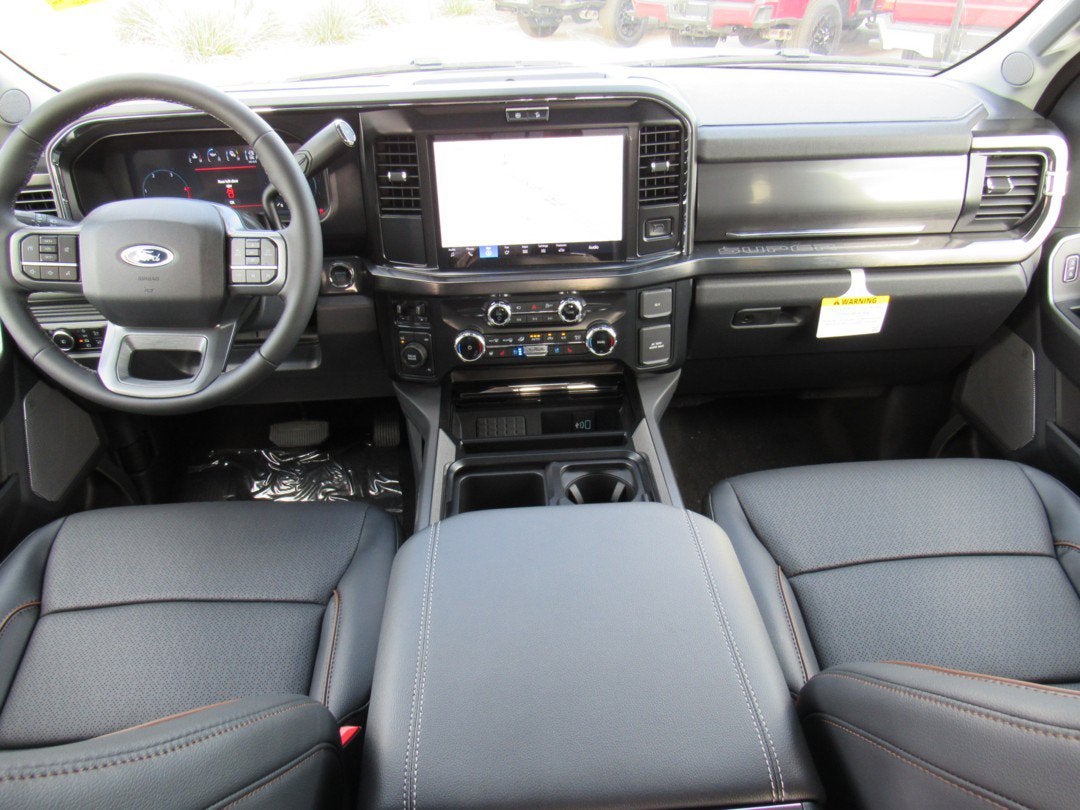 2026 Ford Super Duty F-350 DRW LARIAT