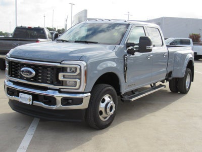 2026 Ford Super Duty F-350 DRW LARIAT