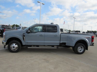 2026 Ford Super Duty F-350 DRW LARIAT