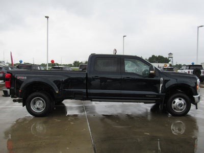 2023 Ford Super Duty F-350 DRW LARIAT