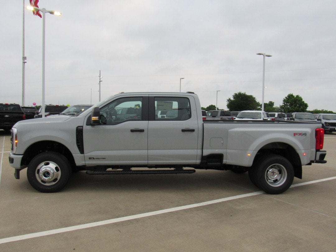 2026 Ford Super Duty F-350 DRW XL