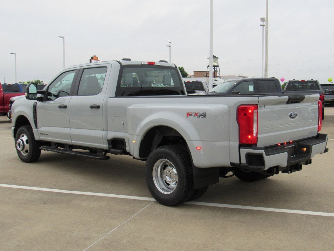2026 Ford Super Duty F-350 DRW XL