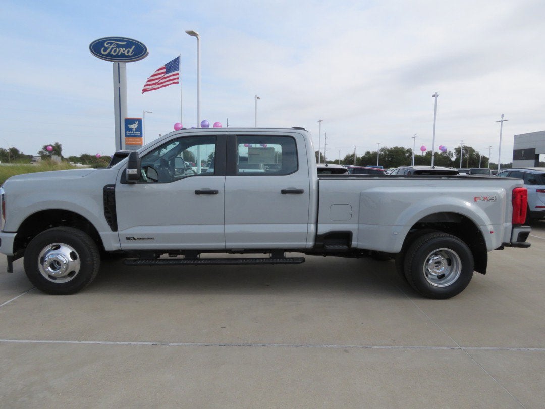 2026 Ford Super Duty F-350 DRW XL
