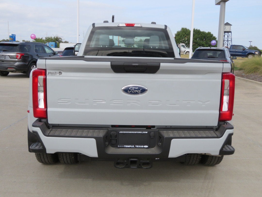 2026 Ford Super Duty F-350 DRW XL