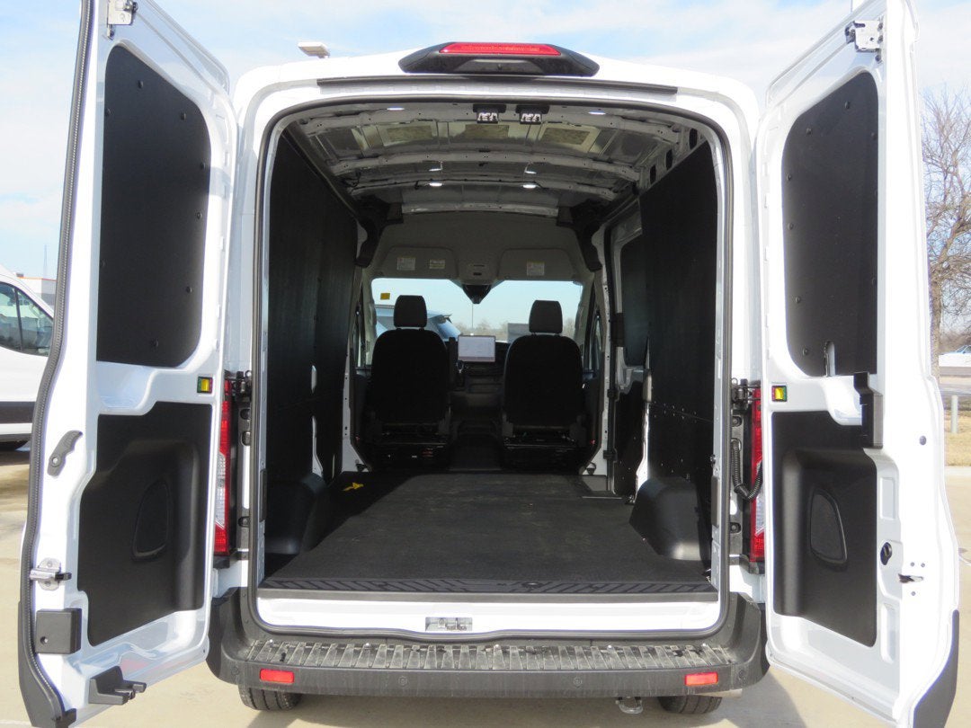 2026 Ford Transit Cargo Van Base