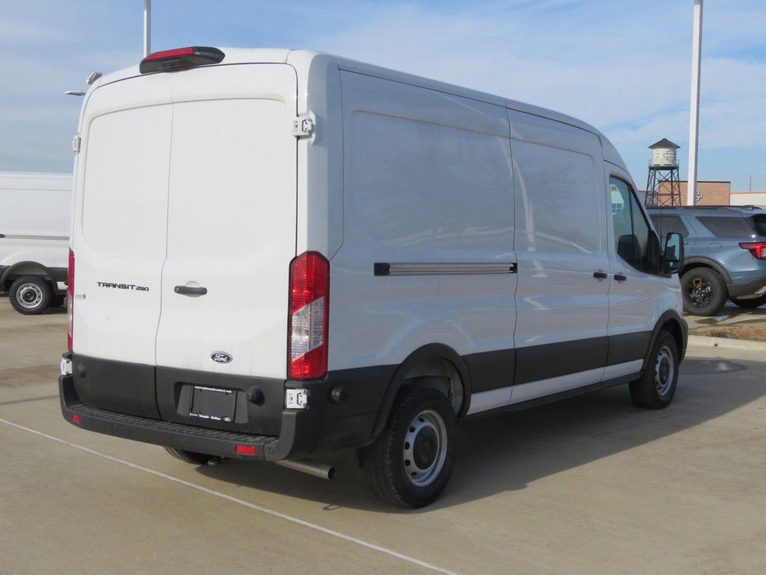 2026 Ford Transit Cargo Van Base