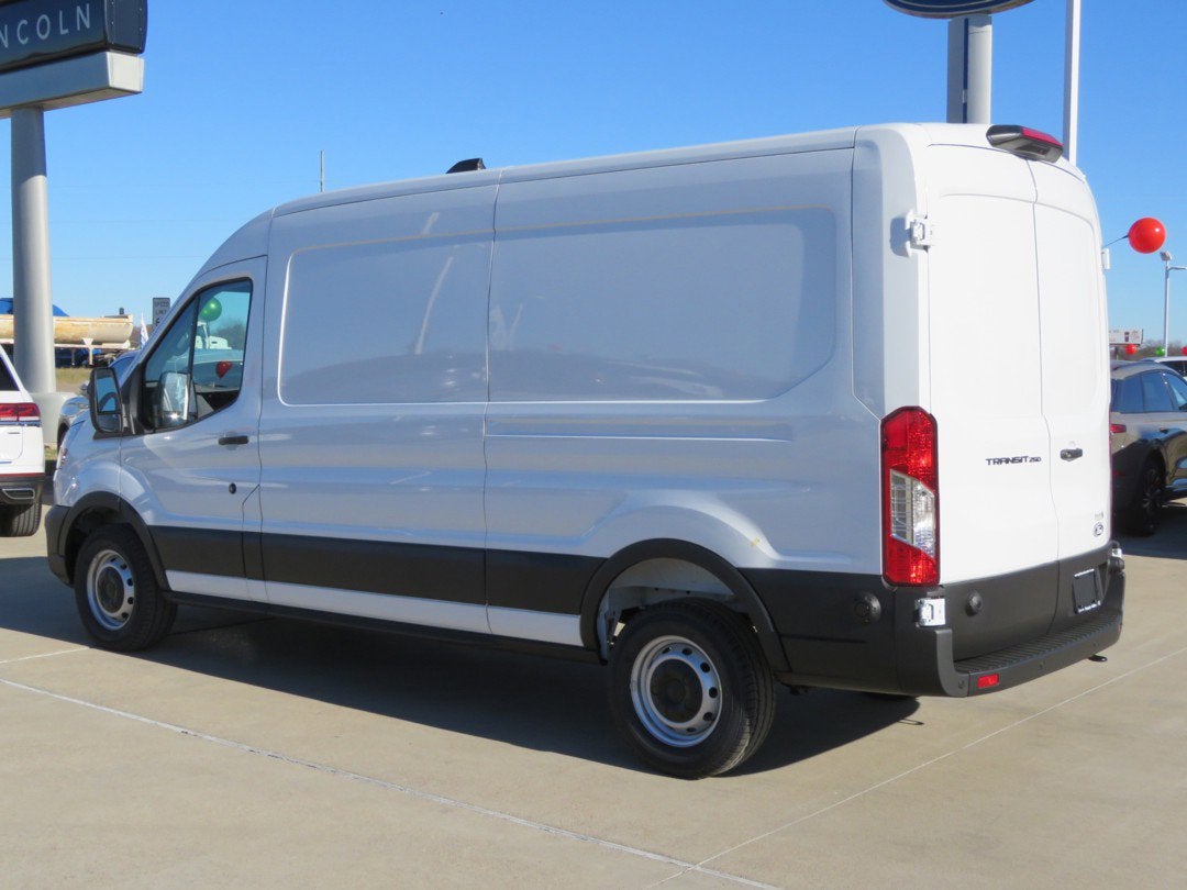 2026 Ford Transit Cargo Van Base