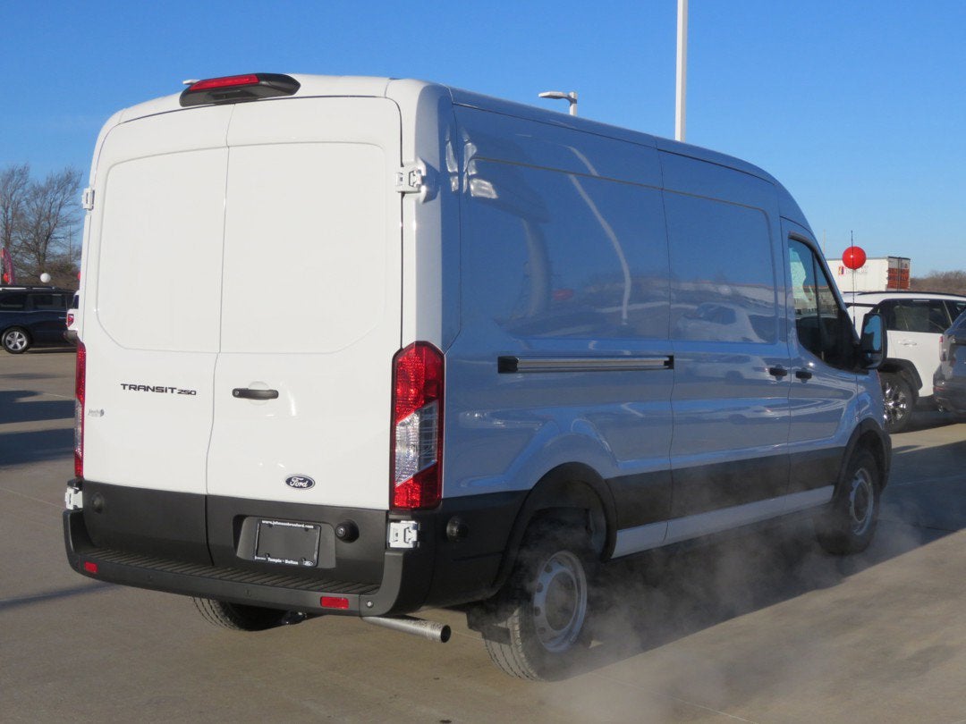 2026 Ford Transit Cargo Van Base