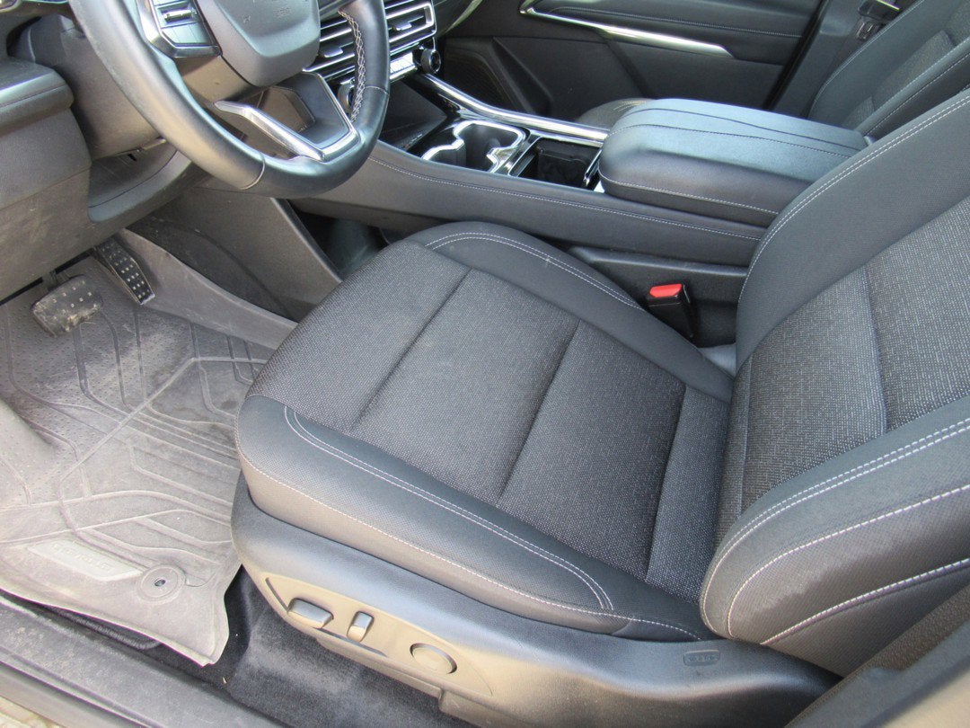 2024 Chevrolet Traverse FWD LT