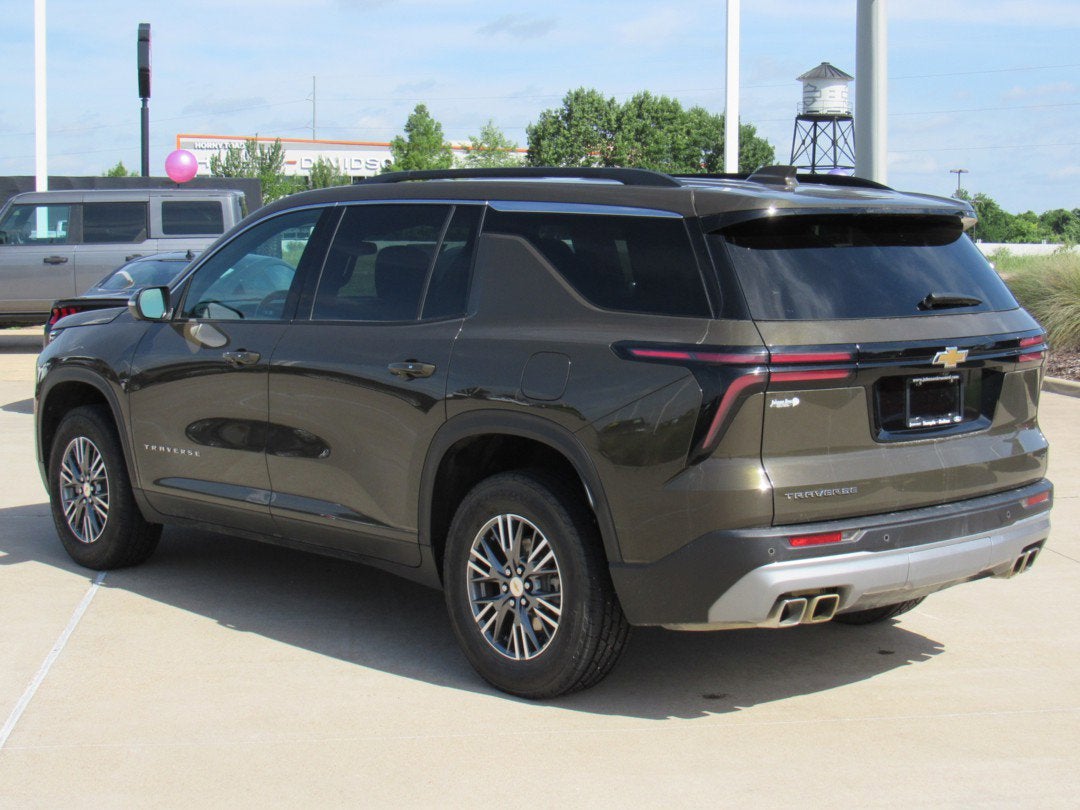 2024 Chevrolet Traverse FWD LT