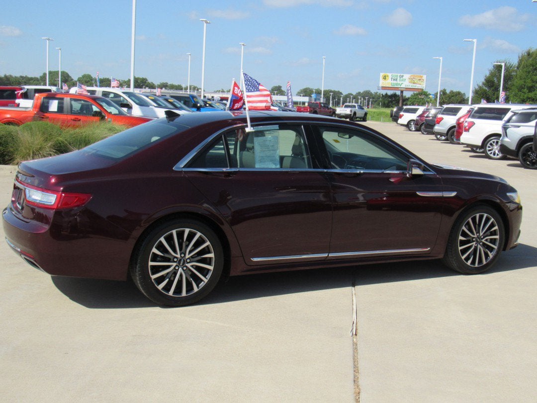 2018 Lincoln Continental Select