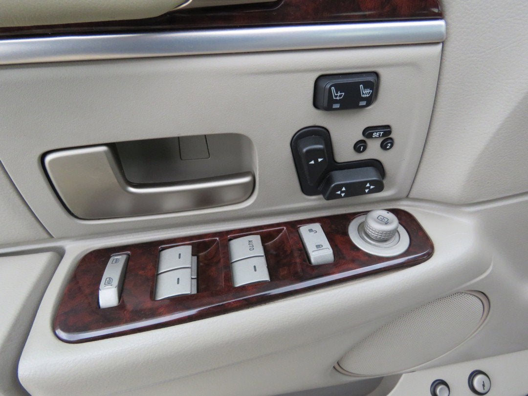 2011 Lincoln Town Car Signature Limited