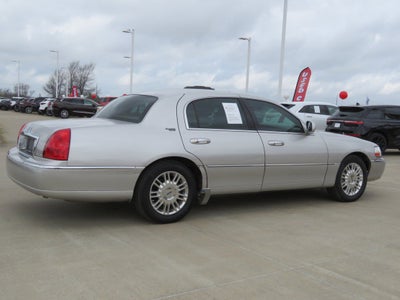 2011 Lincoln Town Car Signature Limited