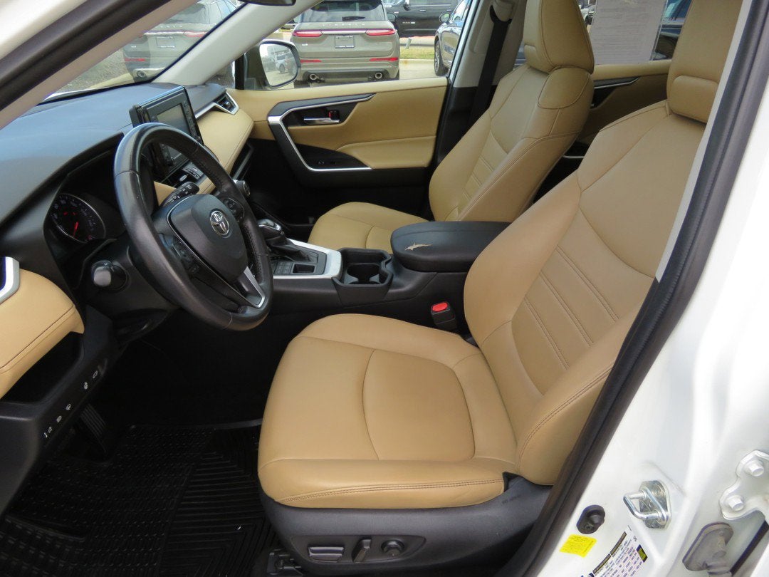 2020 Toyota RAV4 XLE Premium