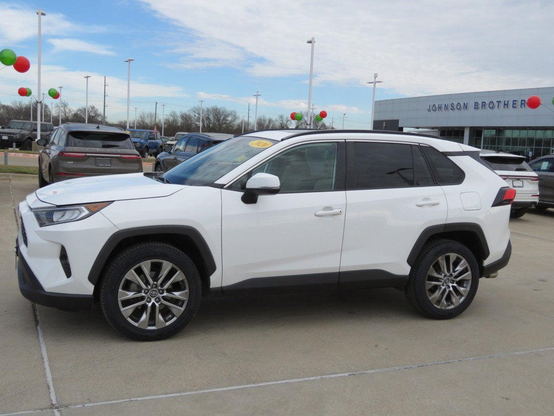 2020 Toyota RAV4 XLE Premium