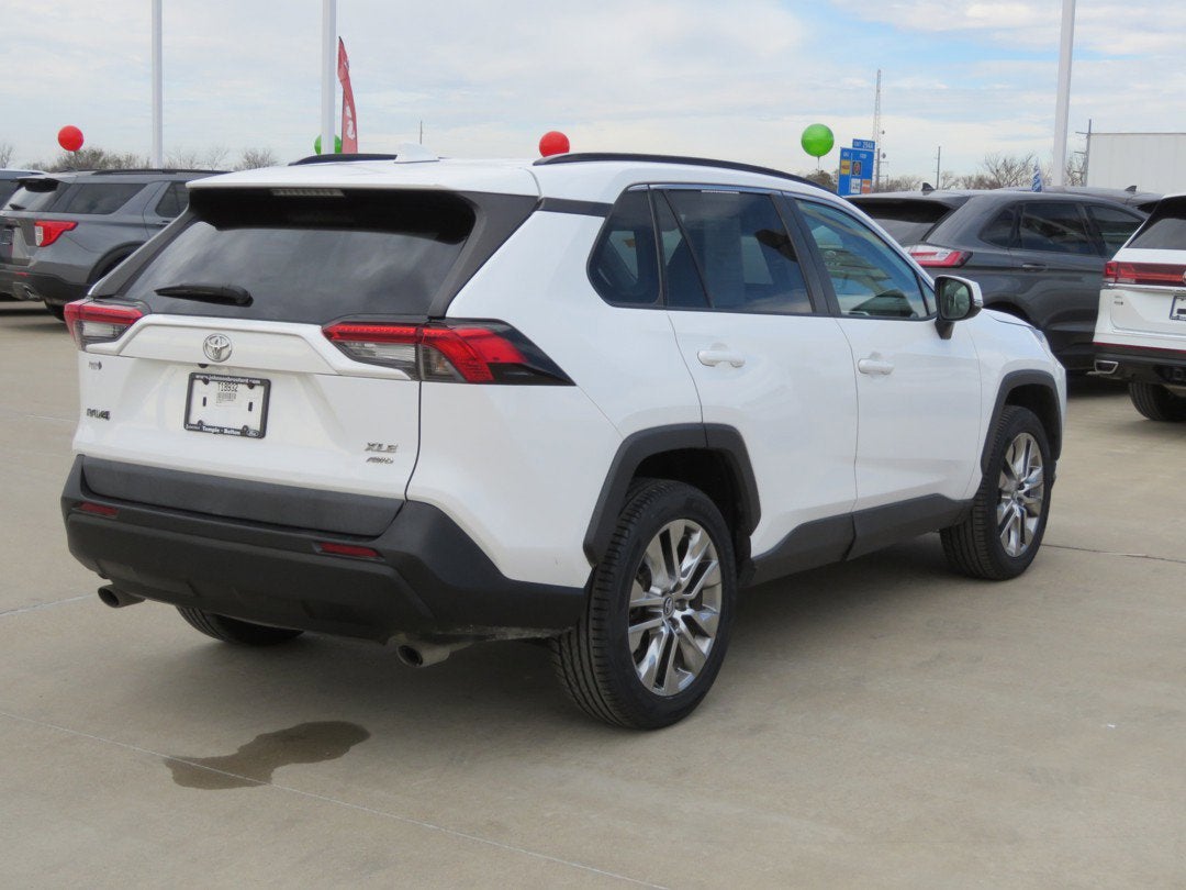 2020 Toyota RAV4 XLE Premium