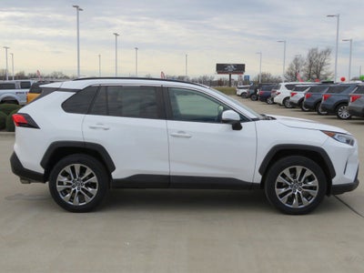 2020 Toyota RAV4 XLE Premium