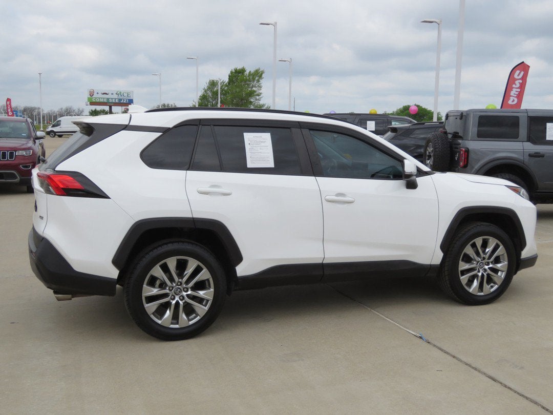 2020 Toyota RAV4 XLE Premium