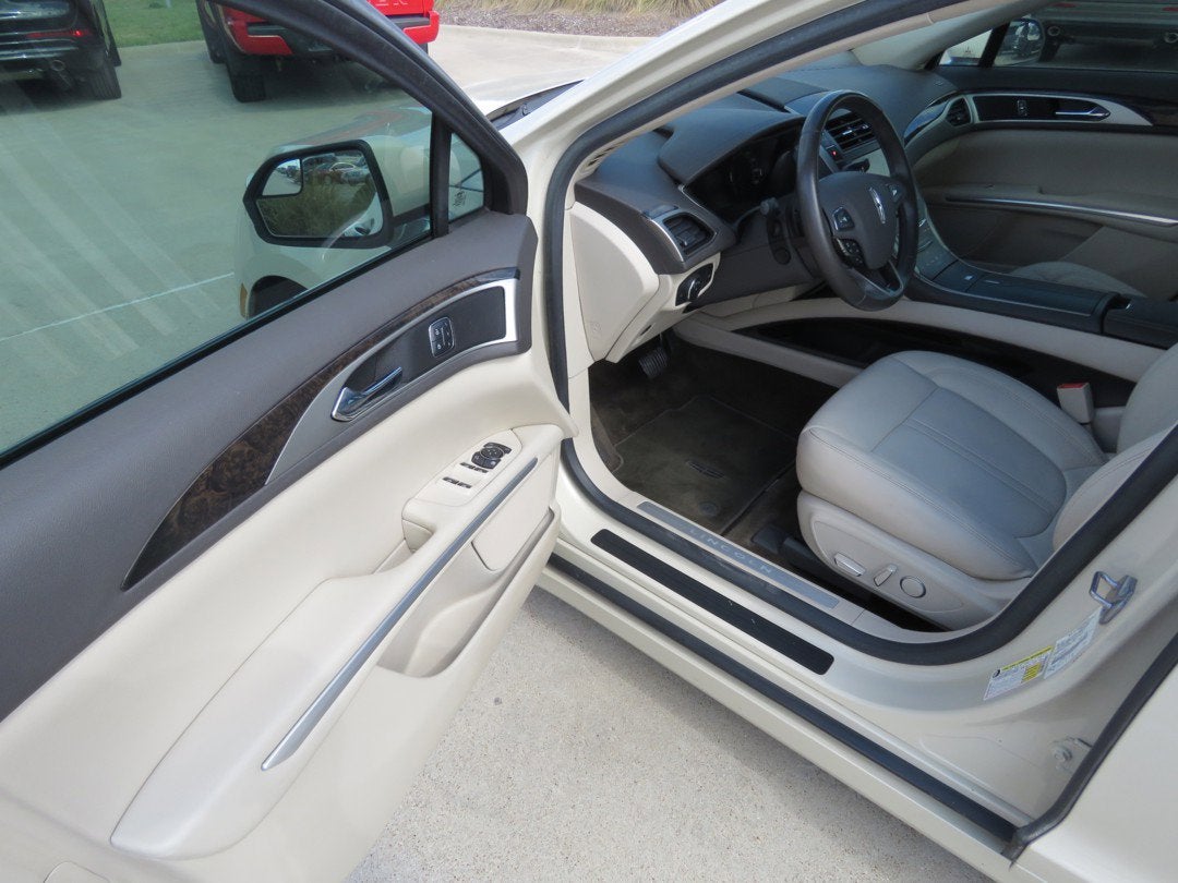 2016 Lincoln MKZ Base