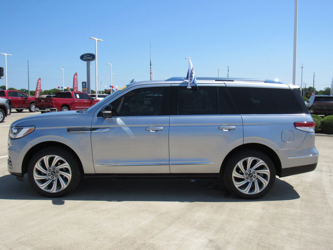 2024 Lincoln Navigator Reserve