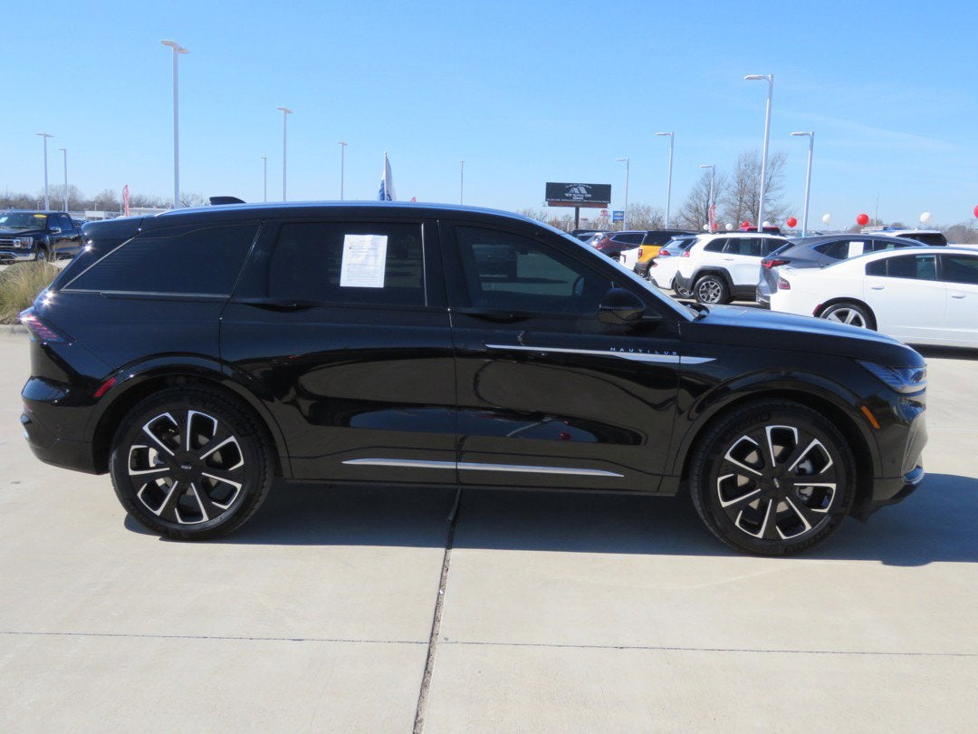 2024 Lincoln Nautilus Reserve