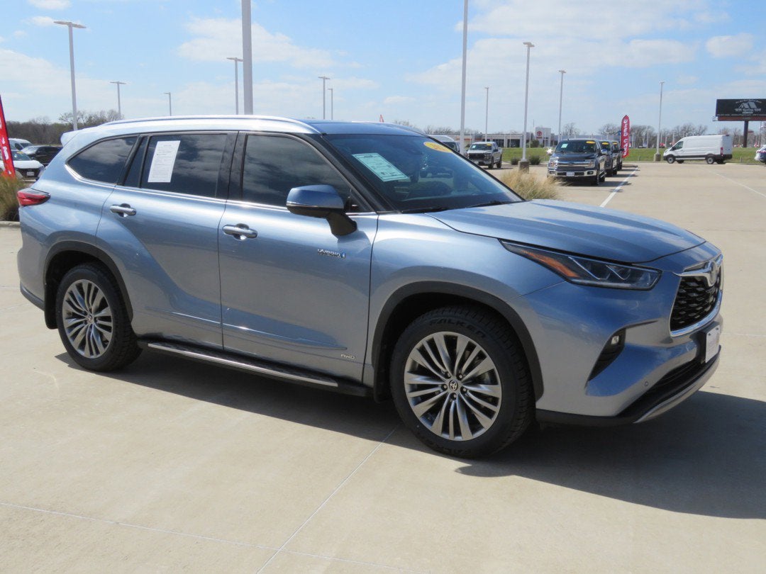 2021 Toyota Highlander Hybrid Platinum