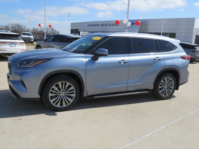 2021 Toyota Highlander Hybrid Platinum