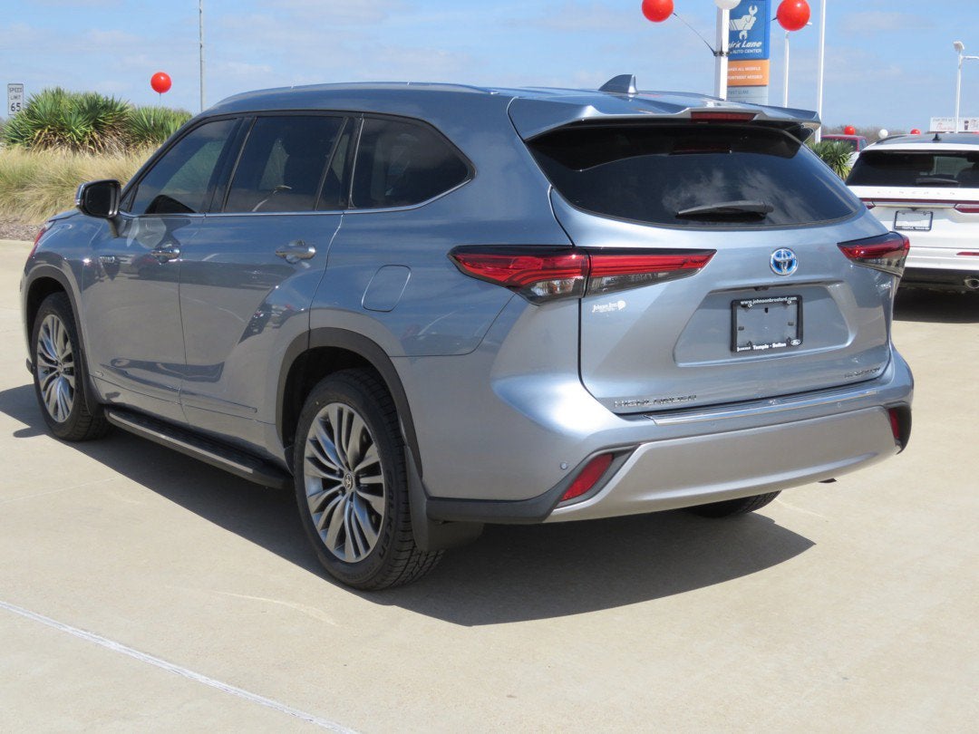 2021 Toyota Highlander Hybrid Platinum