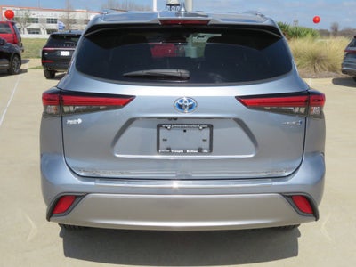 2021 Toyota Highlander Hybrid Platinum