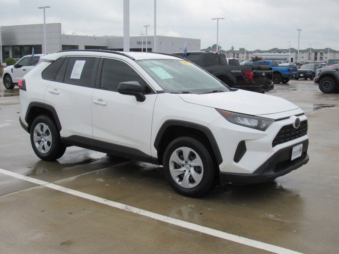 2019 Toyota RAV4 LE