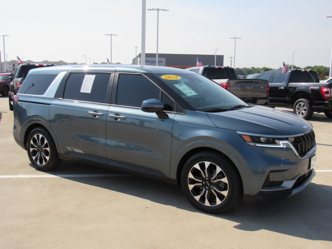2024 Kia Carnival EX