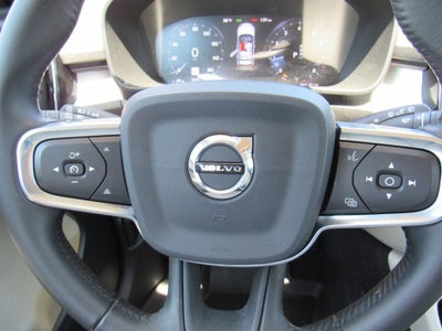 2019 Volvo XC40 Momentum